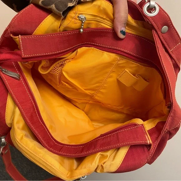 Baggalini Hampton Shoulder Bag - Picture 5 of 6